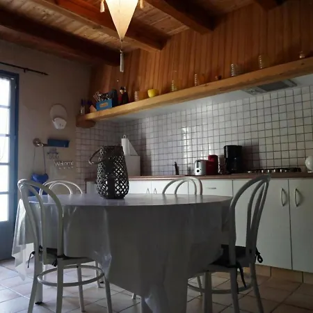 Maison Confortable Proche Commerces, Et Port – 6 Couchages, Jardin Clos Avec Terrasse Et Bbq - Fr-1-224b-453