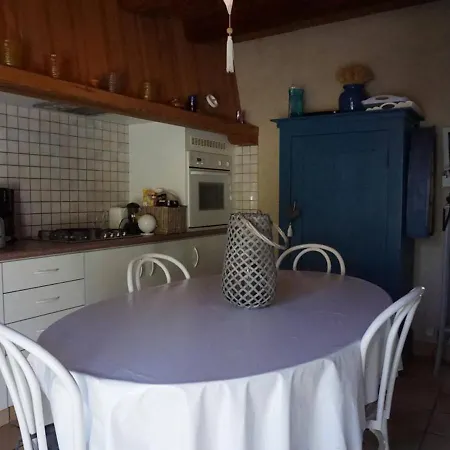 Maison Confortable Proche Commerces, Et Port – 6 Couchages, Jardin Clos Avec Terrasse Et Bbq - Fr-1-224b-453 *