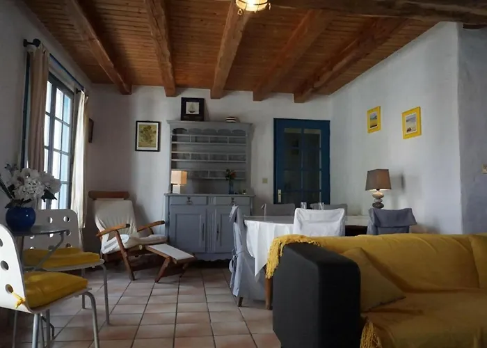 Maison Confortable Proche Commerces, Et Port - 6 Couchages, Jardin Clos Avec Terrasse Et Bbq - Fr-1-224b-453 בית נופש *