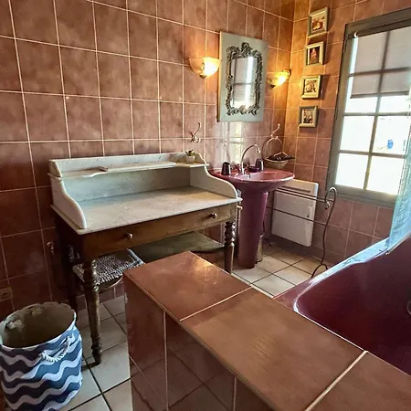 Maison Confortable Proche Commerces, Et Port - 6 Couchages, Jardin Clos Avec Terrasse Et Bbq - Fr-1-224b-453 * 诺亚芒提亚