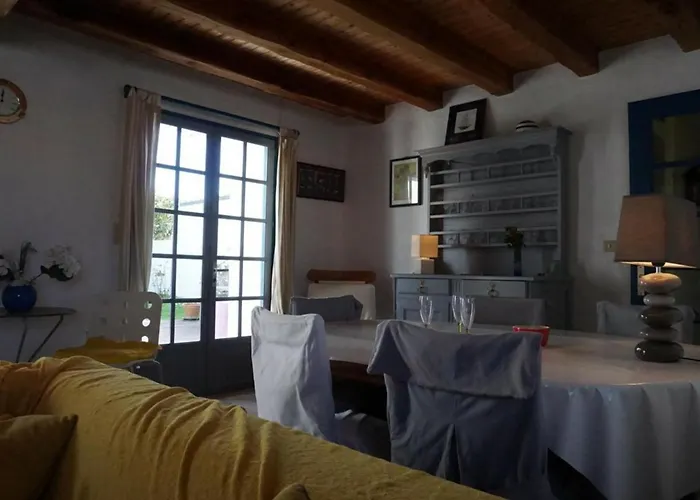 Maison Confortable Proche Commerces, Et Port - 6 Couchages, Jardin Clos Avec Terrasse Et Bbq - Fr-1-224b-453 *