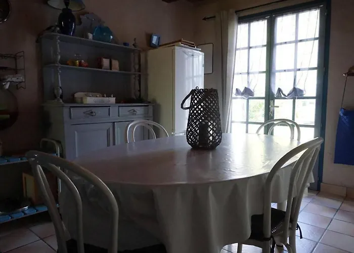 Maison Confortable Proche Commerces, Et Port - 6 Couchages, Jardin Clos Avec Terrasse Et Bbq - Fr-1-224b-453 Ferienhaus