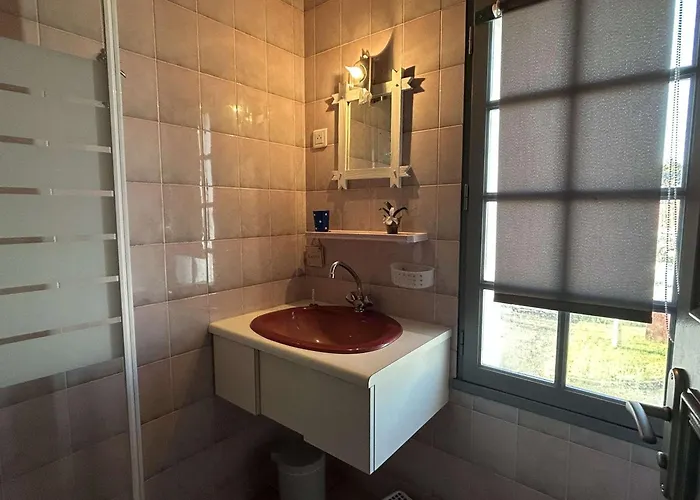 Maison Confortable Proche Commerces, Et Port - 6 Couchages, Jardin Clos Avec Terrasse Et Bbq - Fr-1-224b-453